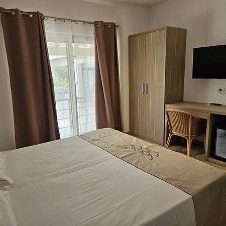 Hotel Onda Marina San Teodoro  Esterno foto