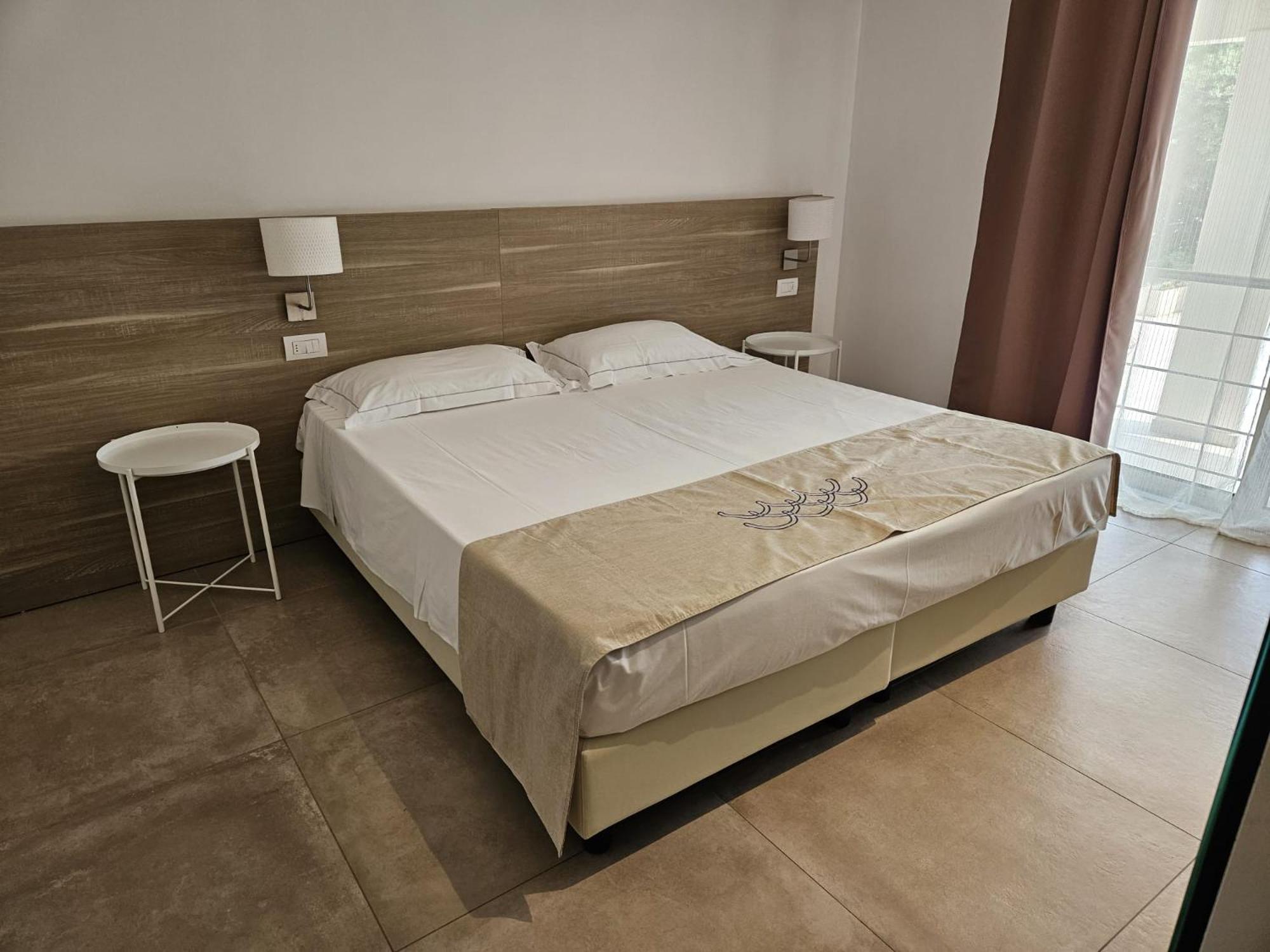 Hotel Onda Marina San Teodoro  Esterno foto